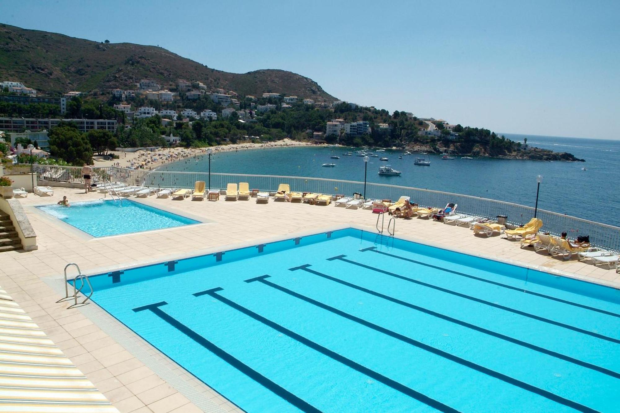 Almadraba Park Hotel Roses Exterior photo