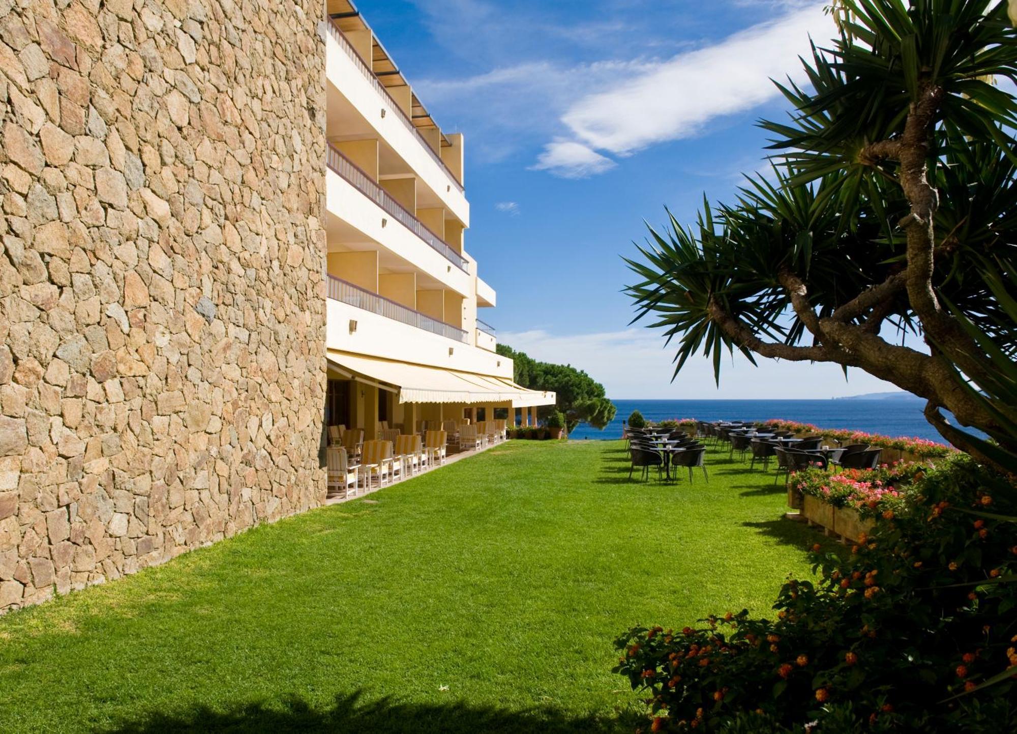 Almadraba Park Hotel Roses Exterior photo